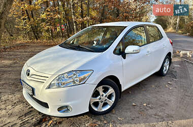 Хетчбек Toyota Auris 2011 в Києві