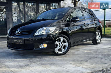 Хетчбек Toyota Auris 2011 в Івано-Франківську