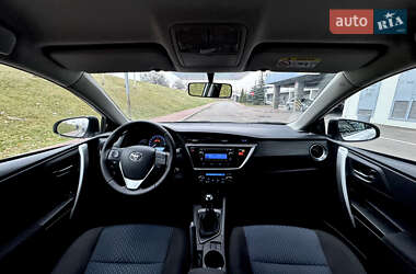 Хэтчбек Toyota Auris 2013 в Киеве