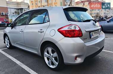 Хэтчбек Toyota Auris 2011 в Киеве