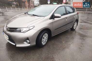 Хетчбек Toyota Auris 2013 в Тернополі