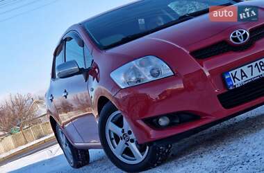 Хэтчбек Toyota Auris 2007 в Смеле