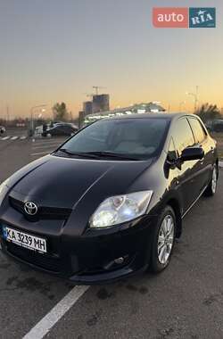 Хэтчбек Toyota Auris 2008 в Киеве