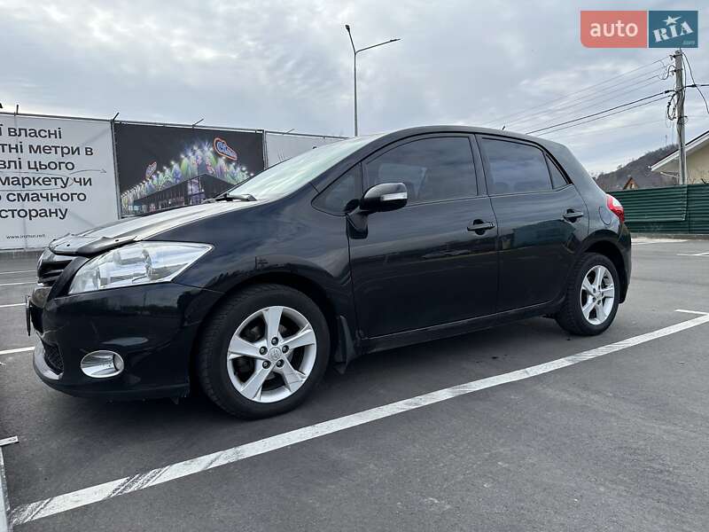 Toyota Auris 2012