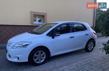 Хетчбек Toyota Auris 2012 в Бориславі