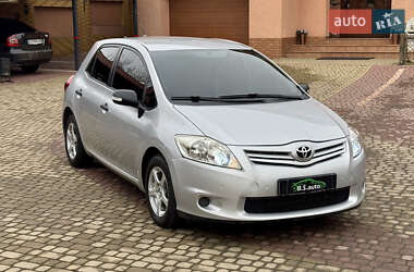 Хетчбек Toyota Auris 2011 в Мукачевому