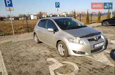 Хэтчбек Toyota Auris 2008 в Стрые