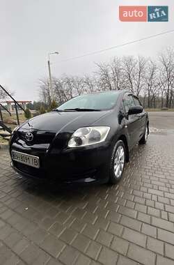 Хэтчбек Toyota Auris 2008 в Черноморске