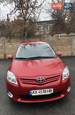 Хетчбек Toyota Auris 2011 в Харкові