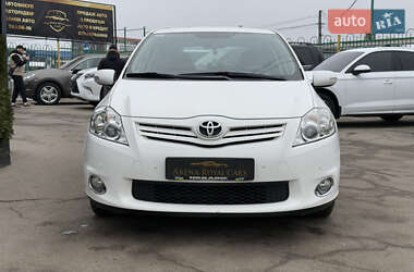 Хэтчбек Toyota Auris 2011 в Харькове