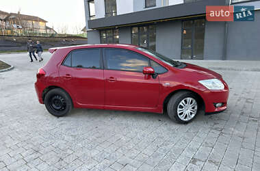 Хетчбек Toyota Auris 2008 в Новояворівську