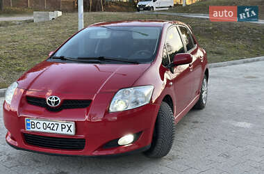 Хетчбек Toyota Auris 2008 в Новояворівську