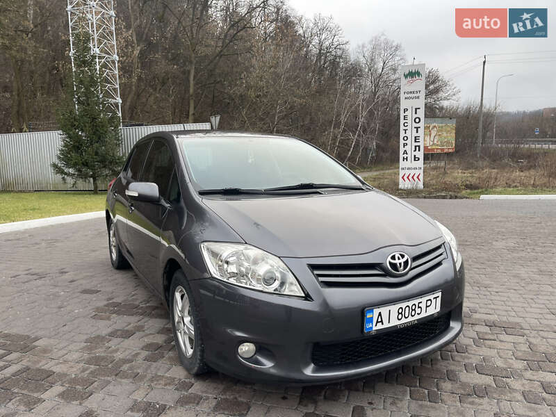 Хетчбек Toyota Auris 2010 в Києві