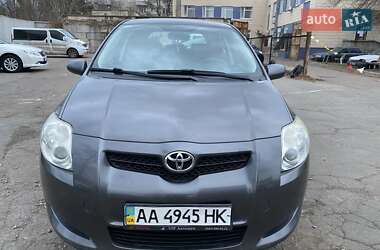 Хэтчбек Toyota Auris 2008 в Киеве