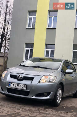 Хэтчбек Toyota Auris 2008 в Первомайске