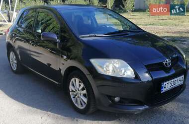 Хэтчбек Toyota Auris 2008 в 