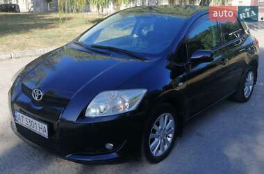 Хэтчбек Toyota Auris 2008 в 
