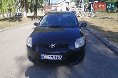 Хэтчбек Toyota Auris 2008 в 