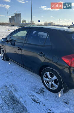 Хэтчбек Toyota Auris 2007 в Киеве