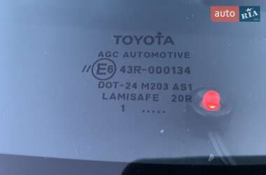 Хэтчбек Toyota Auris 2011 в Киеве