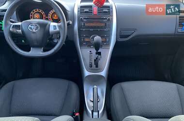 Хэтчбек Toyota Auris 2011 в Киеве