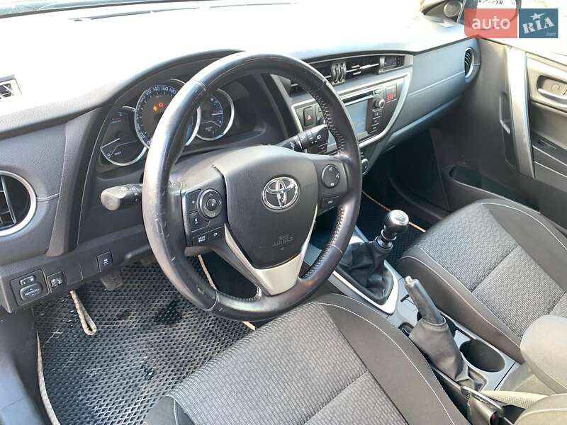 Универсал Toyota Auris 2014 в Виннице