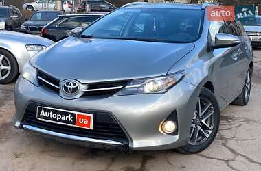 Универсал Toyota Auris 2014 в Виннице