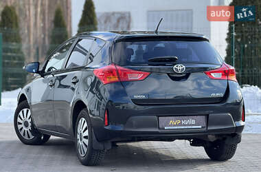 Хетчбек Toyota Auris 2013 в Києві