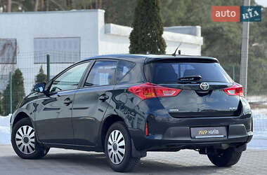 Хетчбек Toyota Auris 2013 в Києві