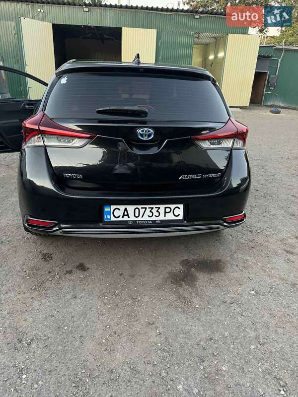 Хетчбек Toyota Auris 2015 в Черкасах