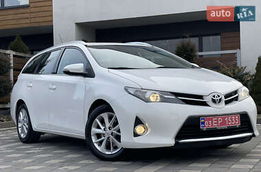 Універсал Toyota Auris 2015 в Стрию