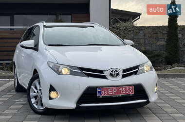 Універсал Toyota Auris 2015 в Стрию