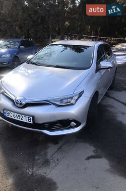 Хэтчбек Toyota Auris 2017 в Львове