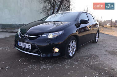 Хетчбек Toyota Auris 2013 в Надвірній