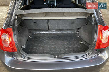 Хетчбек Toyota Auris 2008 в 