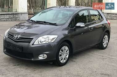 Хетчбек Toyota Auris 2011 в П'ятихатках