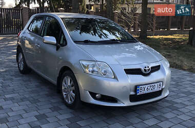 Хэтчбек Toyota Auris 2008 в Вознесенске