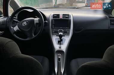 Хэтчбек Toyota Auris 2008 в 