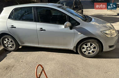 Хетчбек Toyota Auris 2008 в 
