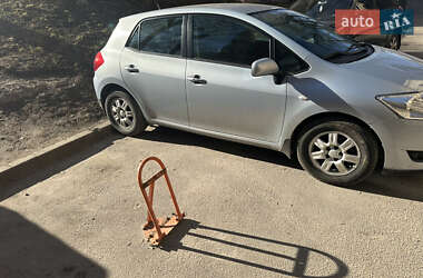 Хетчбек Toyota Auris 2008 в 