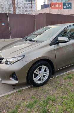 Хетчбек Toyota Auris 2013 в Києві