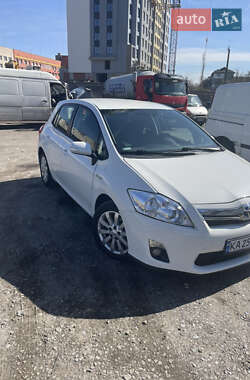 Хэтчбек Toyota Auris 2010 в 