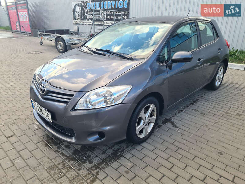 Toyota Auris 2012