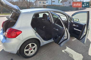 Хэтчбек Toyota Auris 2008 в 