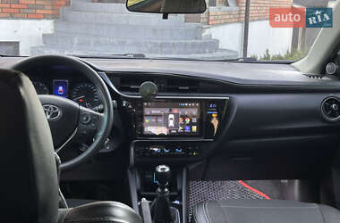 Универсал Toyota Auris 2015 в 