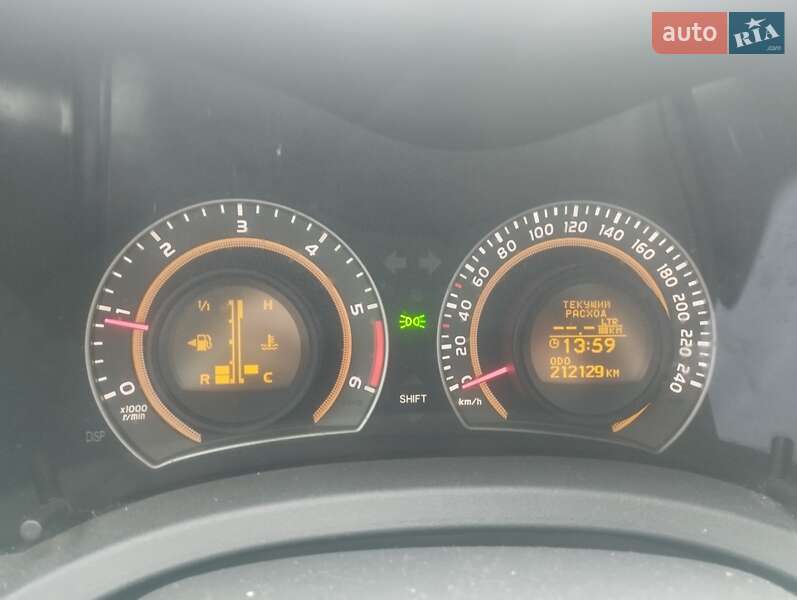 Хэтчбек Toyota Auris 2010 в Черновцах