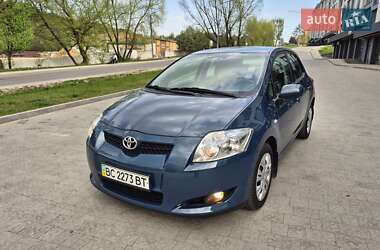 Хэтчбек Toyota Auris 2008 в 