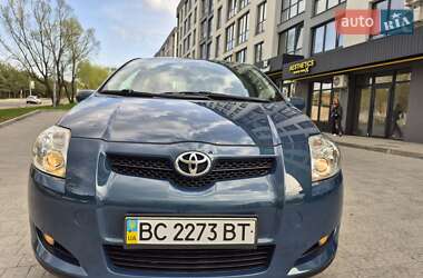 Хэтчбек Toyota Auris 2008 в 