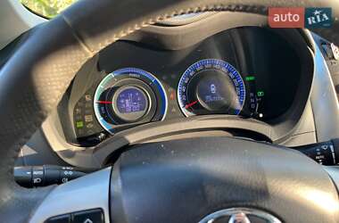 Хэтчбек Toyota Auris 2011 в 