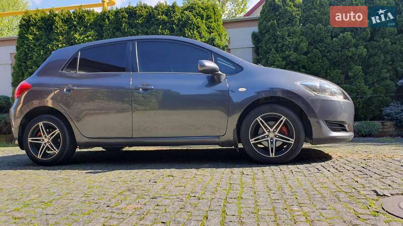Хэтчбек Toyota Auris 2008 в Ужгороде